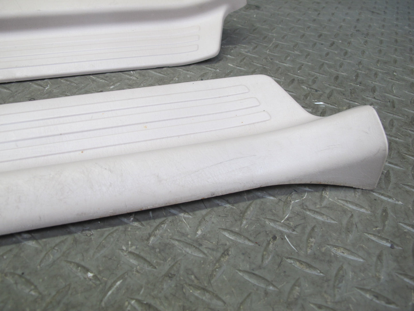 1998-2002 Lexus UZJ100L LX470 Front & Rear Door Scuff Sill Plate Trim Set of 4