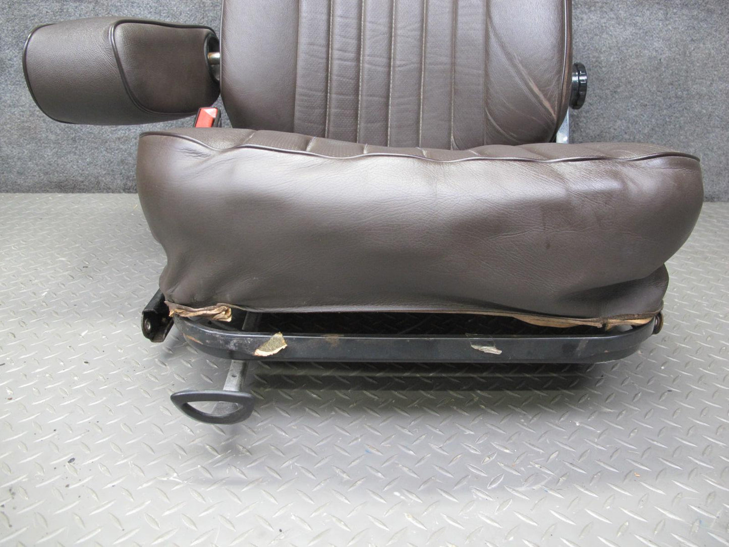 73-85 Mercedes R107 Set of 2 Front Left & Right Leather Seat Brown Brasil OEM