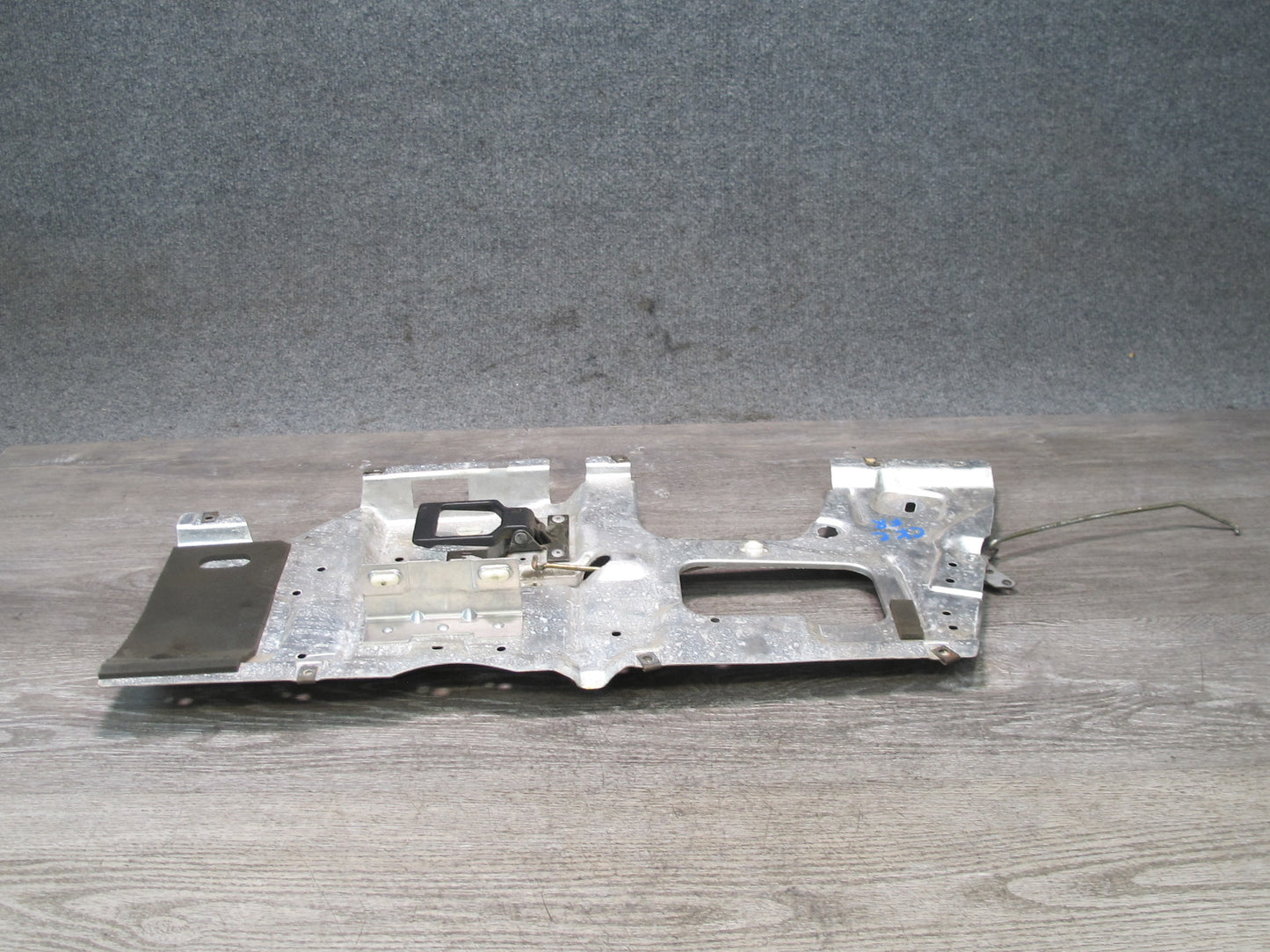 90-93 Chevrolet Corvette C4 Right Door Inner Alloy Mounting Panel w Handle OEM