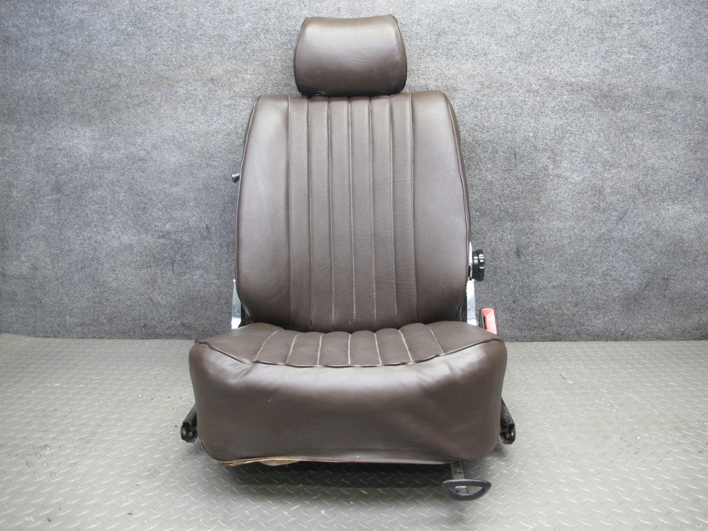73-85 Mercedes R107 Set of 2 Front Left & Right Leather Seat Brown Brasil OEM