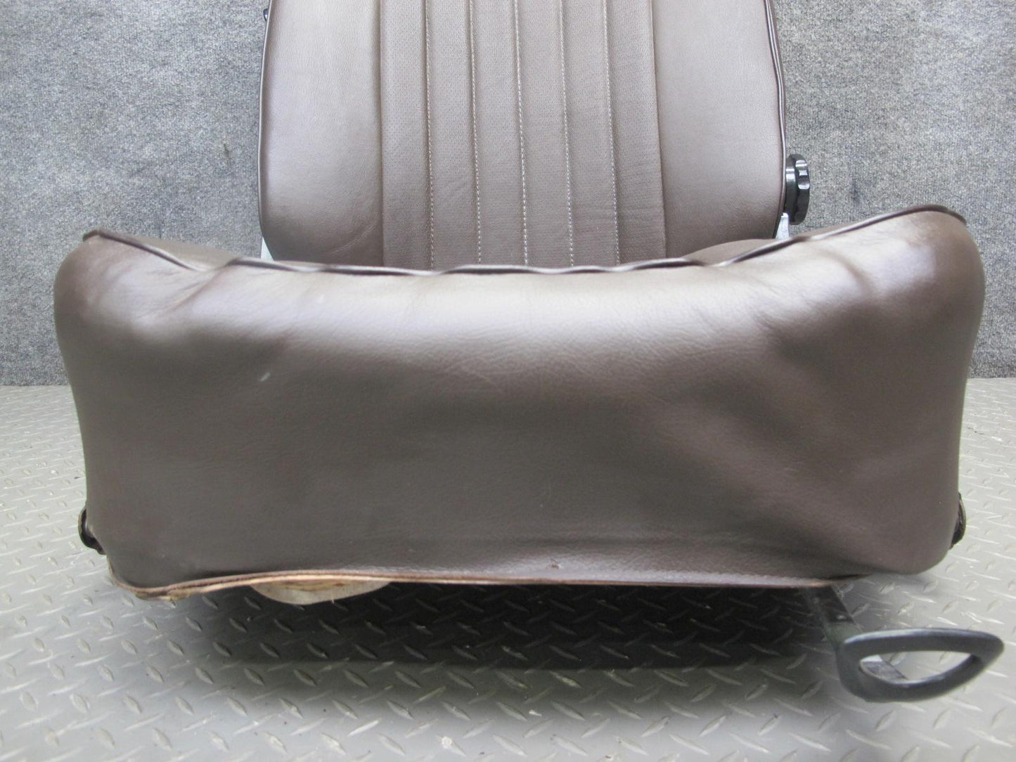 73-85 Mercedes R107 Set of 2 Front Left & Right Leather Seat Brown Brasil OEM