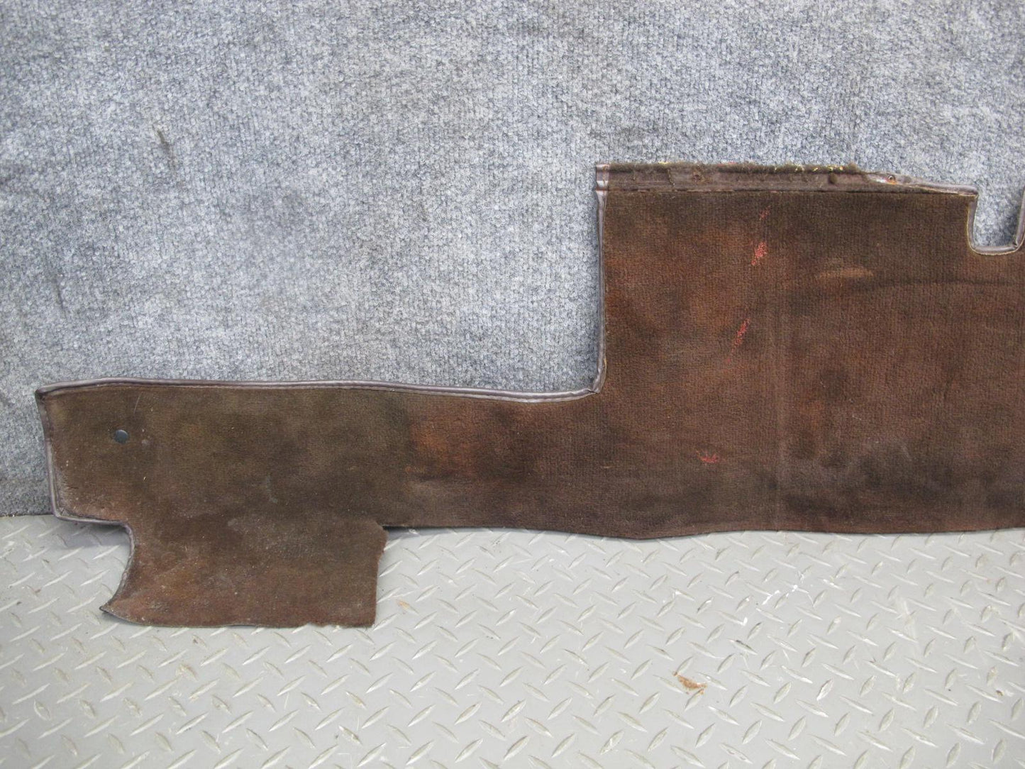 81-85 Mercedes R107 Rear Trunk Floor Trim Carpet Liner Cover MAT Set Brown OEM