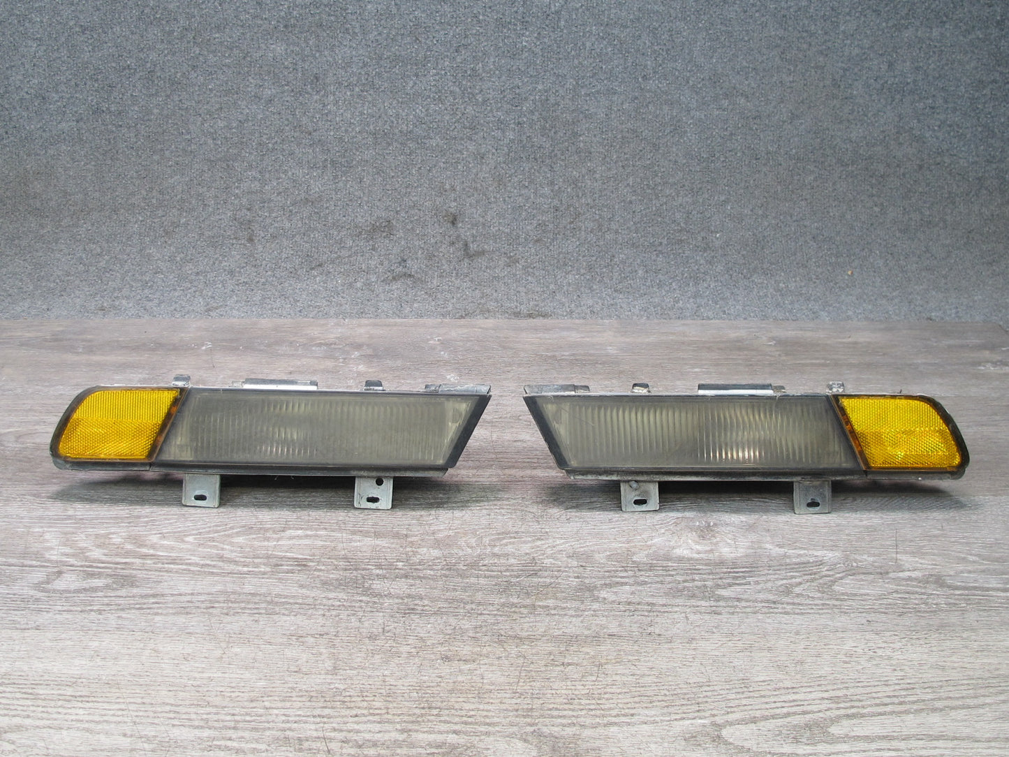 91-96 Chevrolet Corvette C4 Set of 2 Front Left & Right Side Marker Light OEM