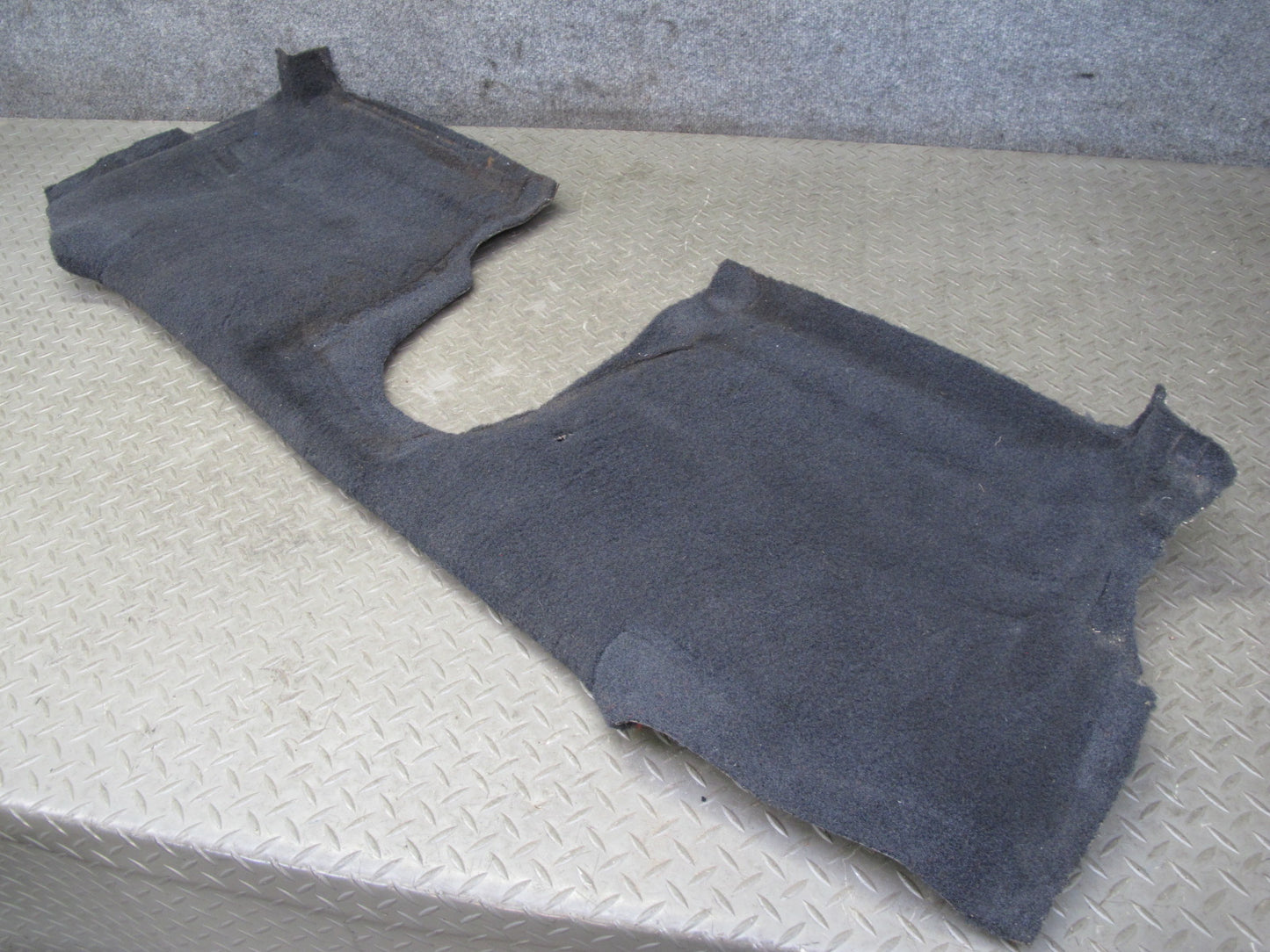 90-93 Chevrolet CORVETTEC4 Rear Floor Wall Carpet Panel Black 10089538 OEM