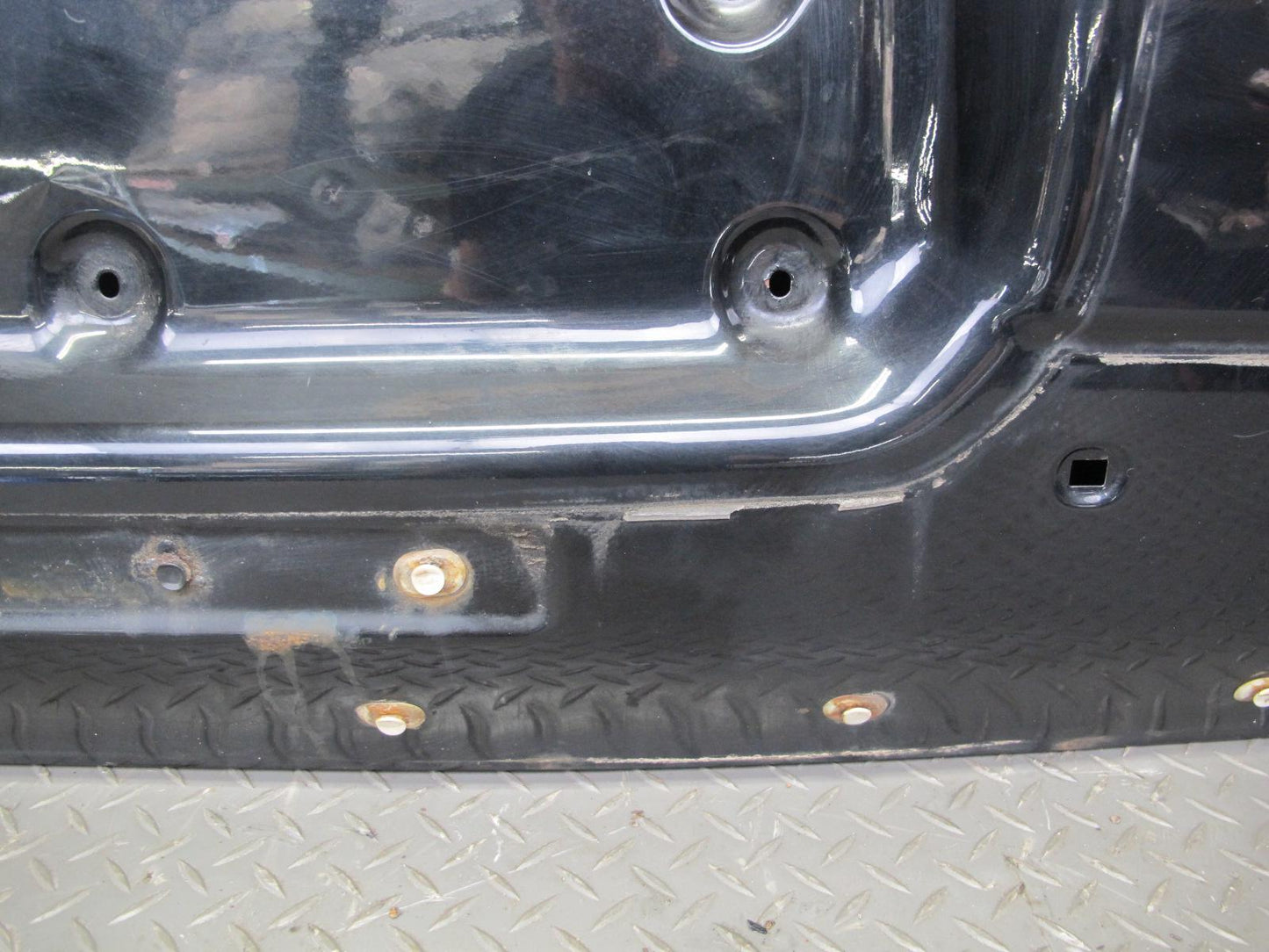 1998-2002 Lexus J100 LX470 Rear Trunk Lid Tailgate Tail Gate Lower Panel Black