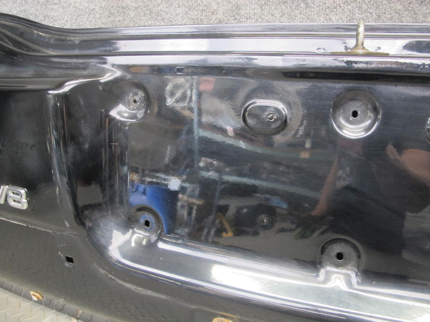 1998-2002 Lexus J100 LX470 Rear Trunk Lid Tailgate Tail Gate Lower Panel Black