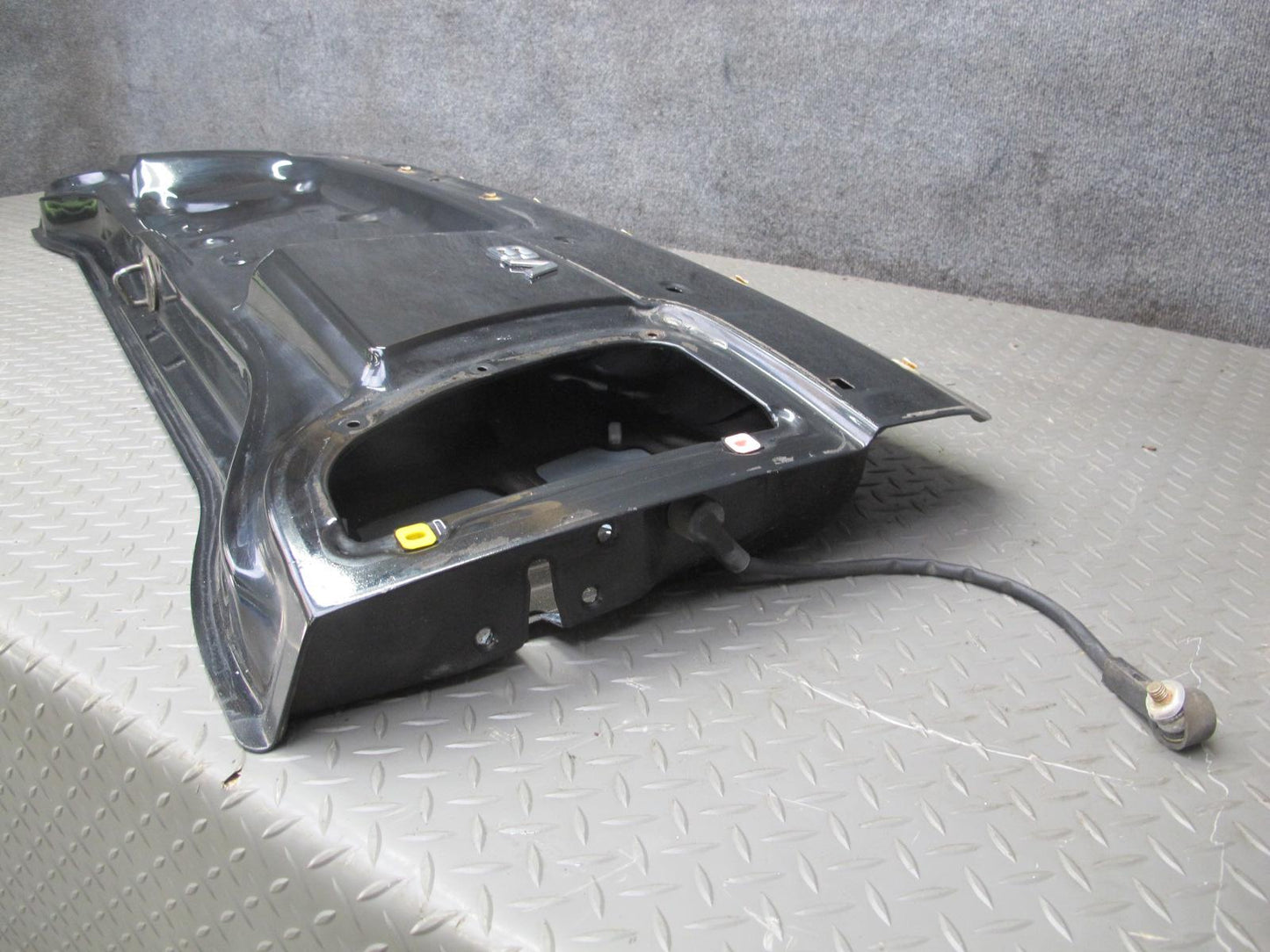 1998-2002 Lexus J100 LX470 Rear Trunk Lid Tailgate Tail Gate Lower Panel Black