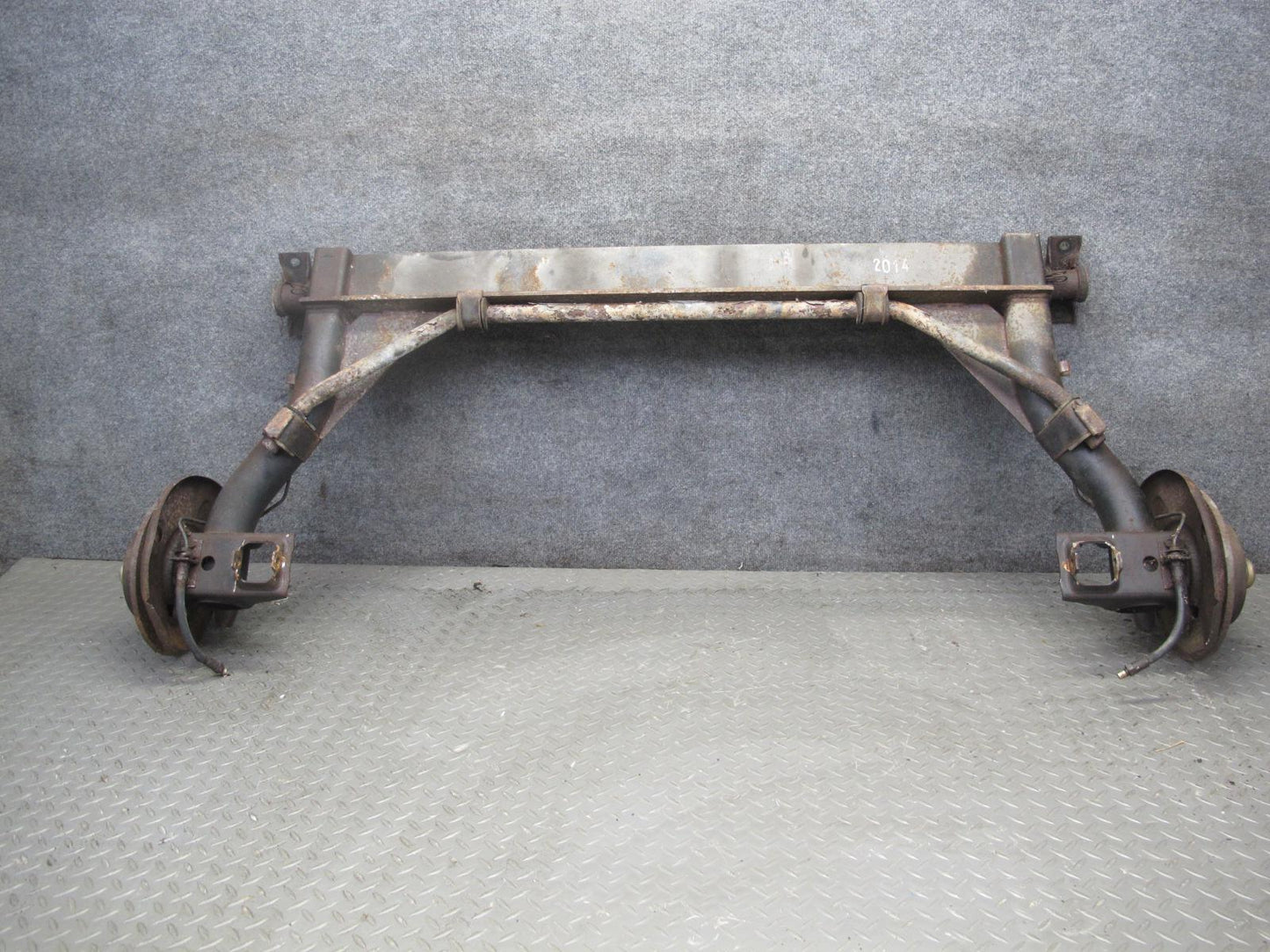 86-89 Volkswagen Scirocco Rear Suspension Crossmember Bar w Disc Brakes OEM