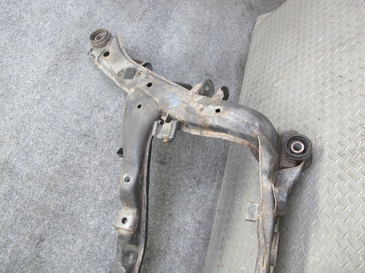 90-93 Nissan Z32 300ZX Turbo M/T Rear Suspension Crossmember OEM