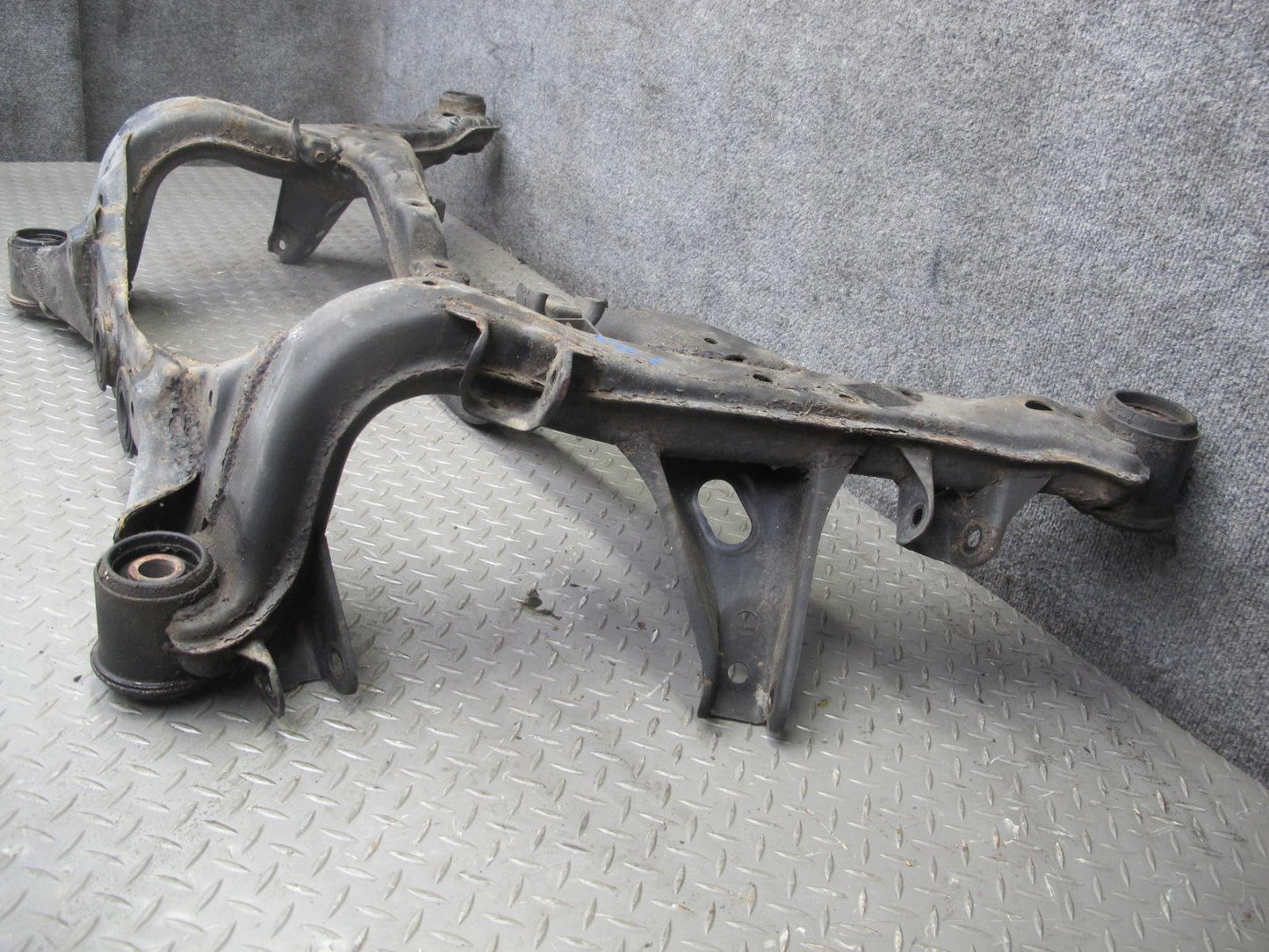 90-93 Nissan Z32 300ZX Turbo M/T Rear Suspension Crossmember OEM