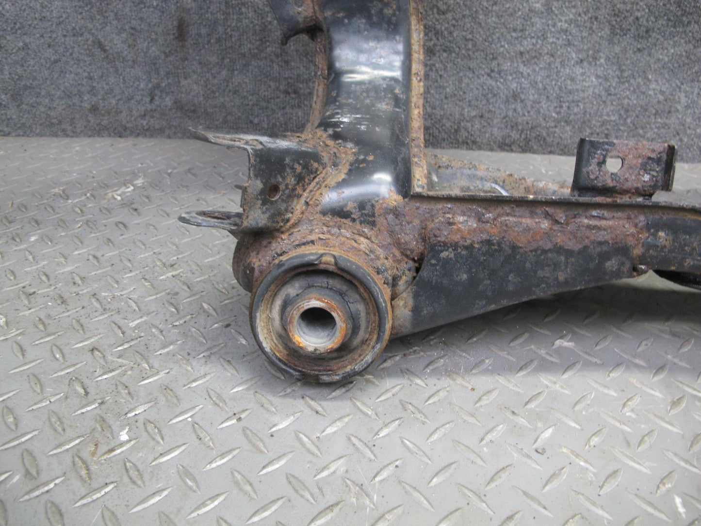 90-93 Nissan Z32 300ZX Turbo M/T Rear Suspension Crossmember OEM