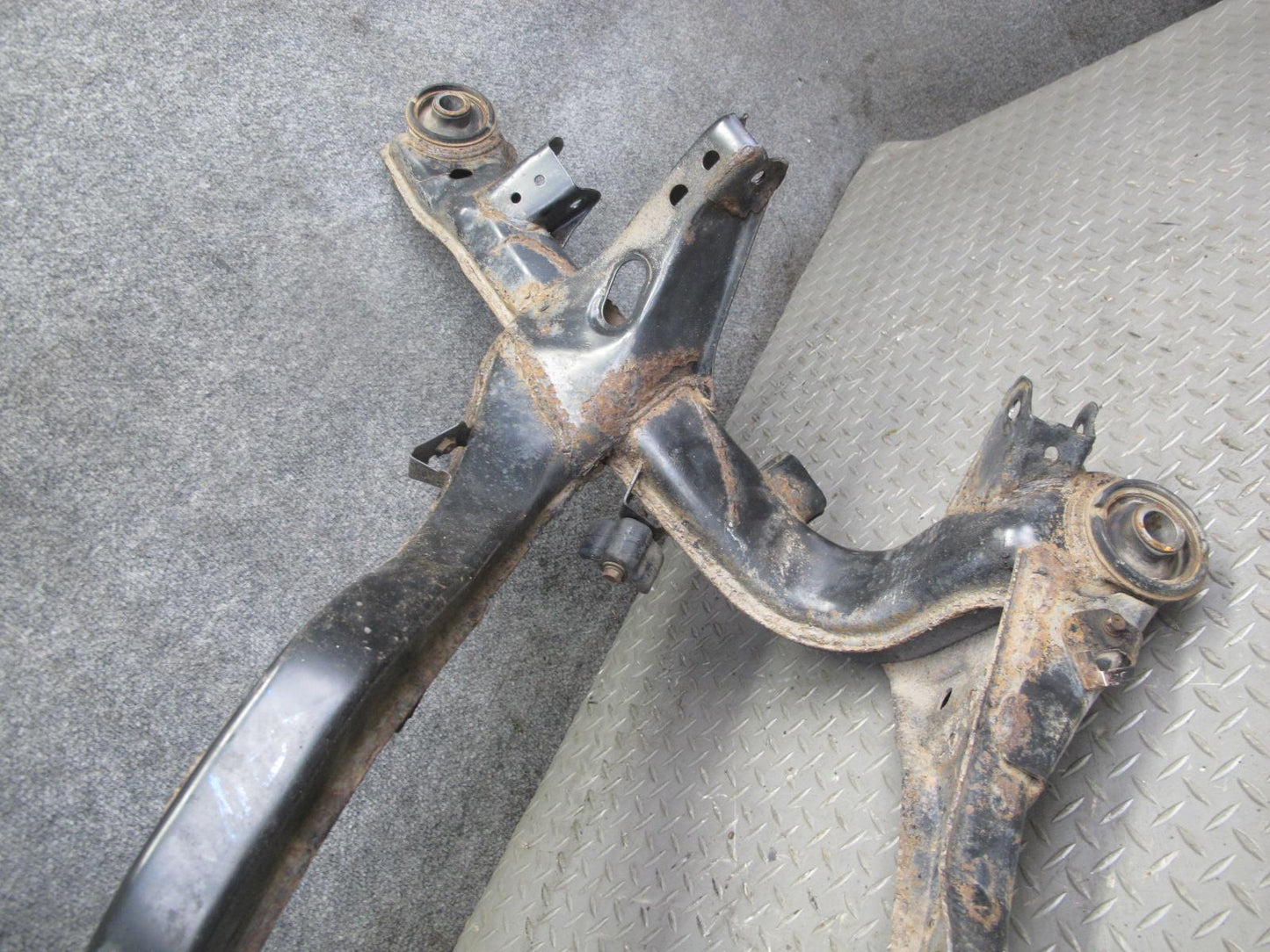 90-93 Nissan Z32 300ZX Turbo M/T Rear Suspension Crossmember OEM