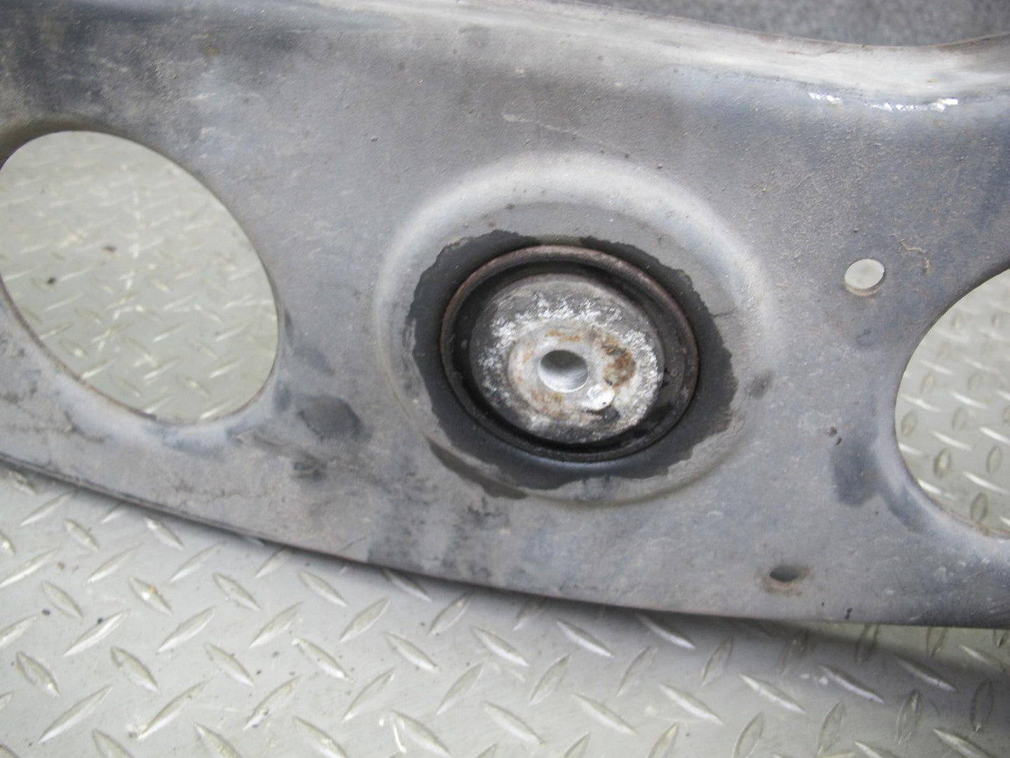 96-99 Mercedes W140 C140 CL Coupe Rear Sub Frame Crossmember Carrier Cradle OEM