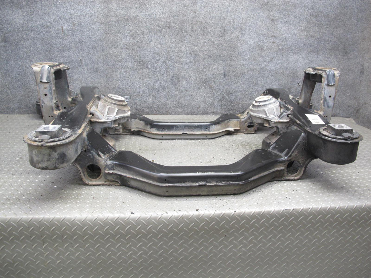 96-99 Mercedes W140 C140 CL Coupe Front Sub Frame Crossmember Carrier Cradle OEM