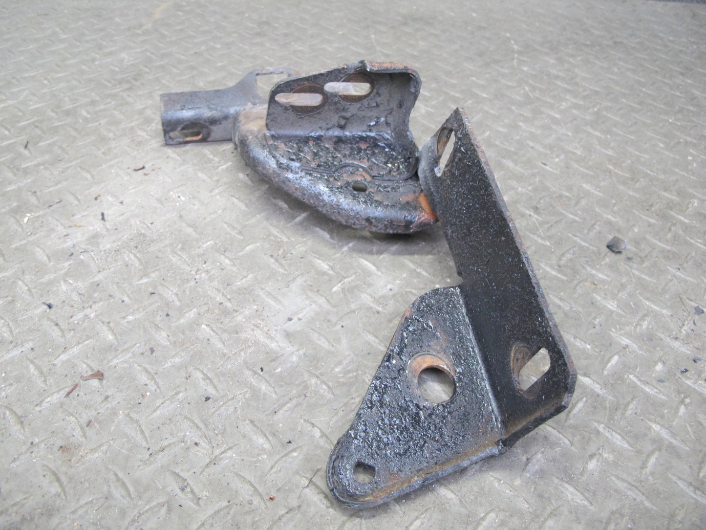 84-96 Chevrolet Corvette C4 Set of 2 Front Left & Right Hood Hinge OEM