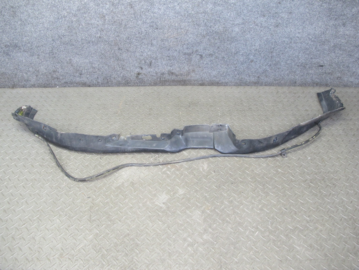 89-96 Chevrolet Corvette C4 Hood Cowl Seal Gasket 14104361 OEM