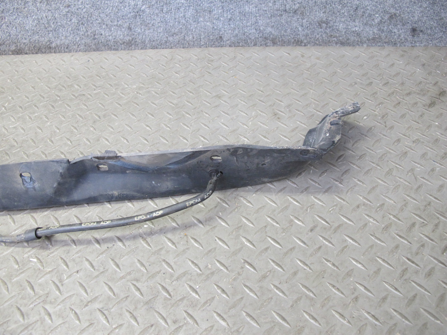 89-96 Chevrolet Corvette C4 Hood Cowl Seal Gasket 14104361 OEM