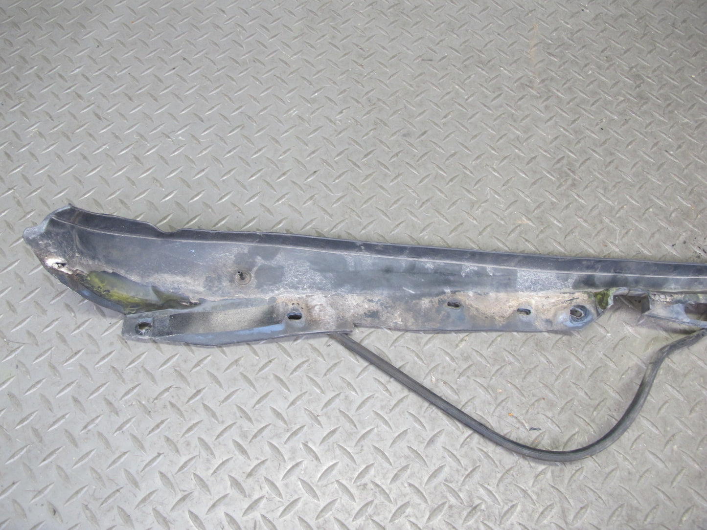 89-96 Chevrolet Corvette C4 Hood Cowl Seal Gasket 14104361 OEM