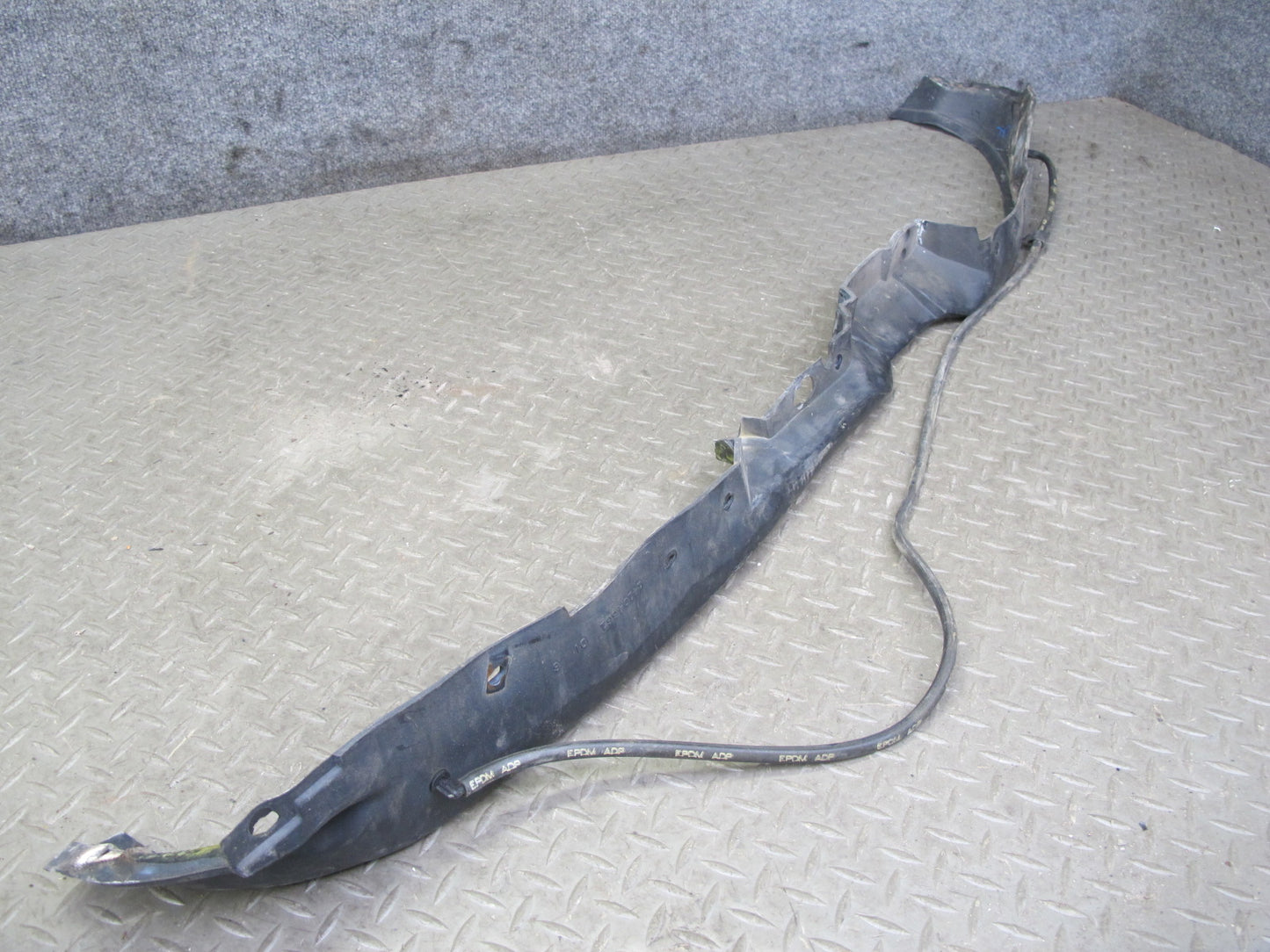 89-96 Chevrolet Corvette C4 Hood Cowl Seal Gasket 14104361 OEM