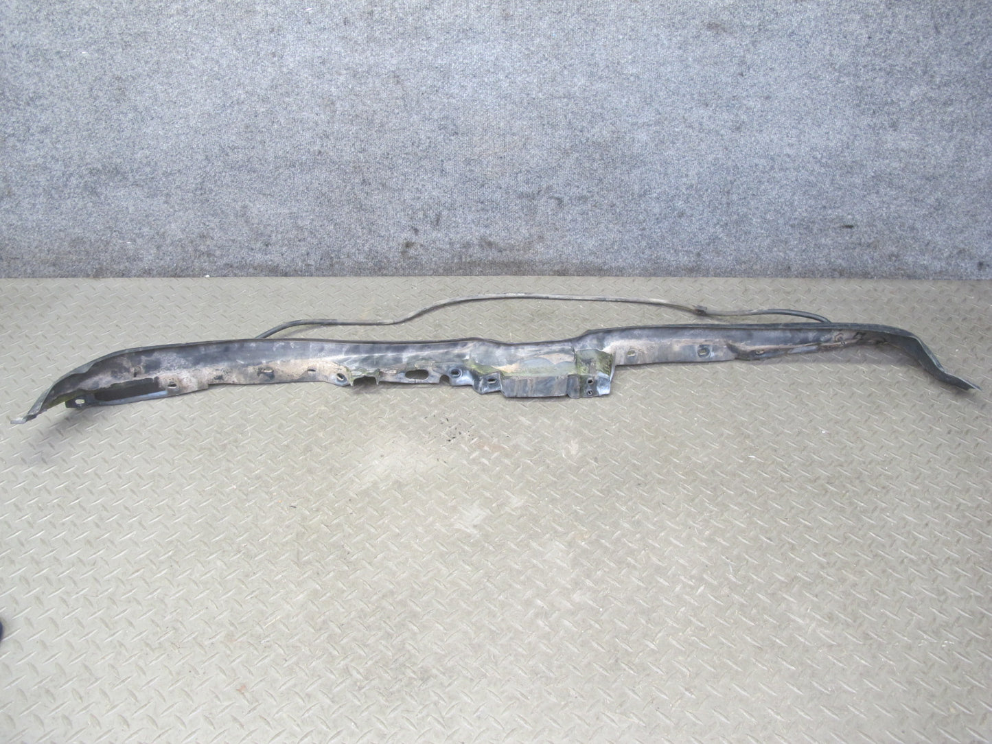 89-96 Chevrolet Corvette C4 Hood Cowl Seal Gasket 14104361 OEM