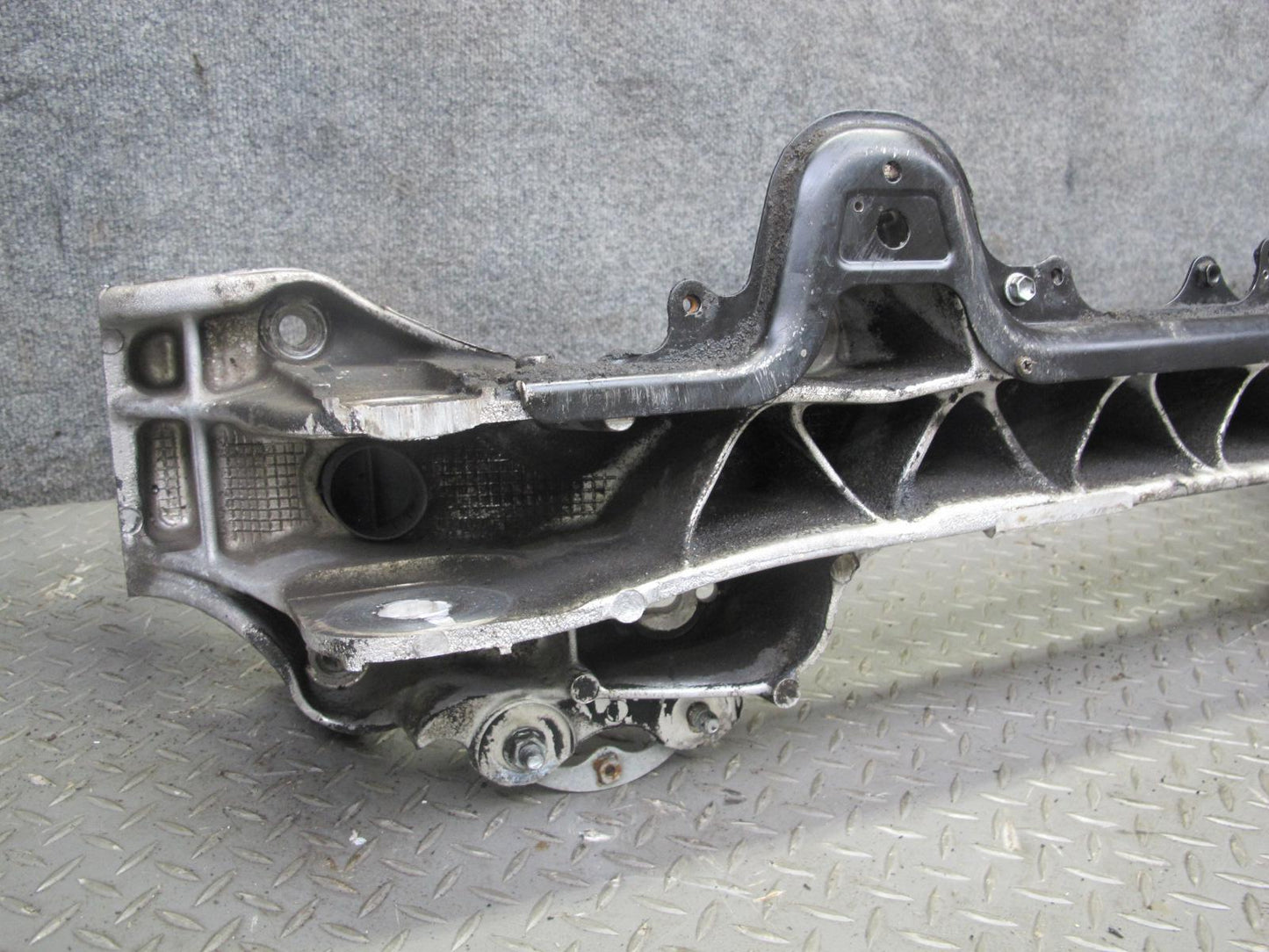 92-00 Lexus JZZ31L SC400 SC300 Front Engine Subframe Crossmember Carrier OEM