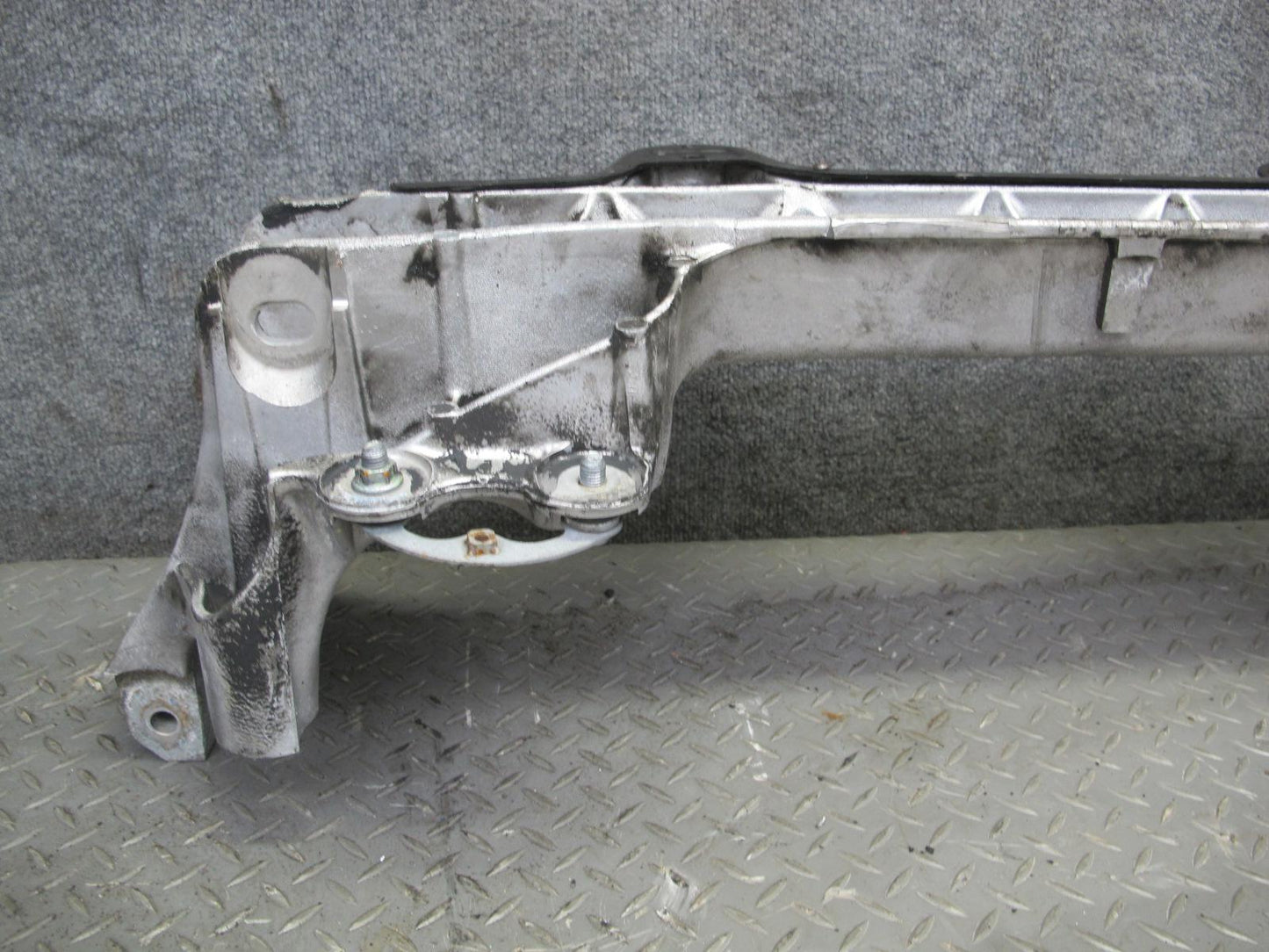 92-00 Lexus JZZ31L SC400 SC300 Front Engine Subframe Crossmember Carrier OEM