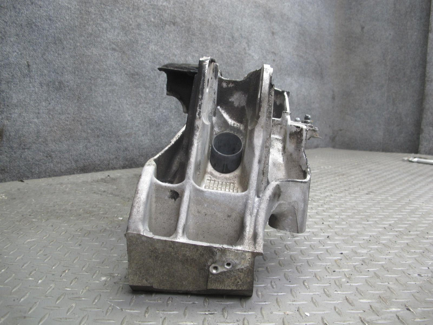 92-00 Lexus JZZ31L SC400 SC300 Front Engine Subframe Crossmember Carrier OEM