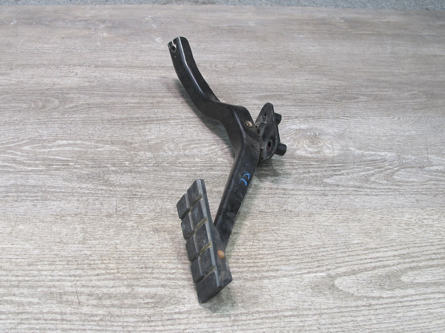 89-91 Chevrolet Corvette C4 Gas Accelerator Throttle Pedal 14104715 OEM
