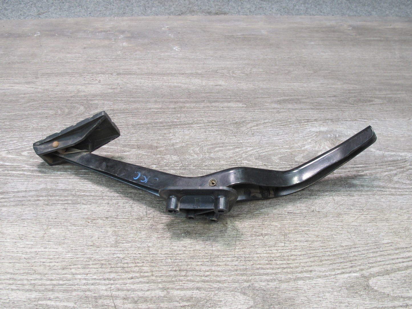 89-91 Chevrolet Corvette C4 Gas Accelerator Throttle Pedal 14104715 OEM