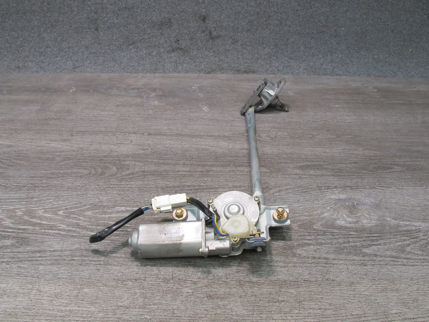 1998-2007 Lexus J100 LX470 Rear Windshield Wiper Motor W/ Linkage 85080-60170