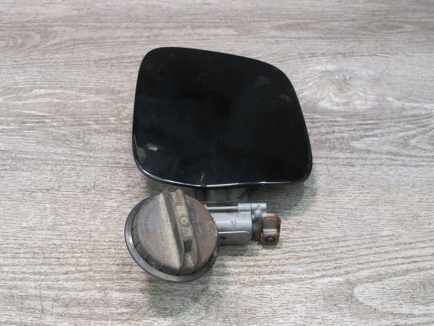 1998-2007 Lexus J100L LX470 Fuel Tank Filler Door Lid Cover W/ Cap Black