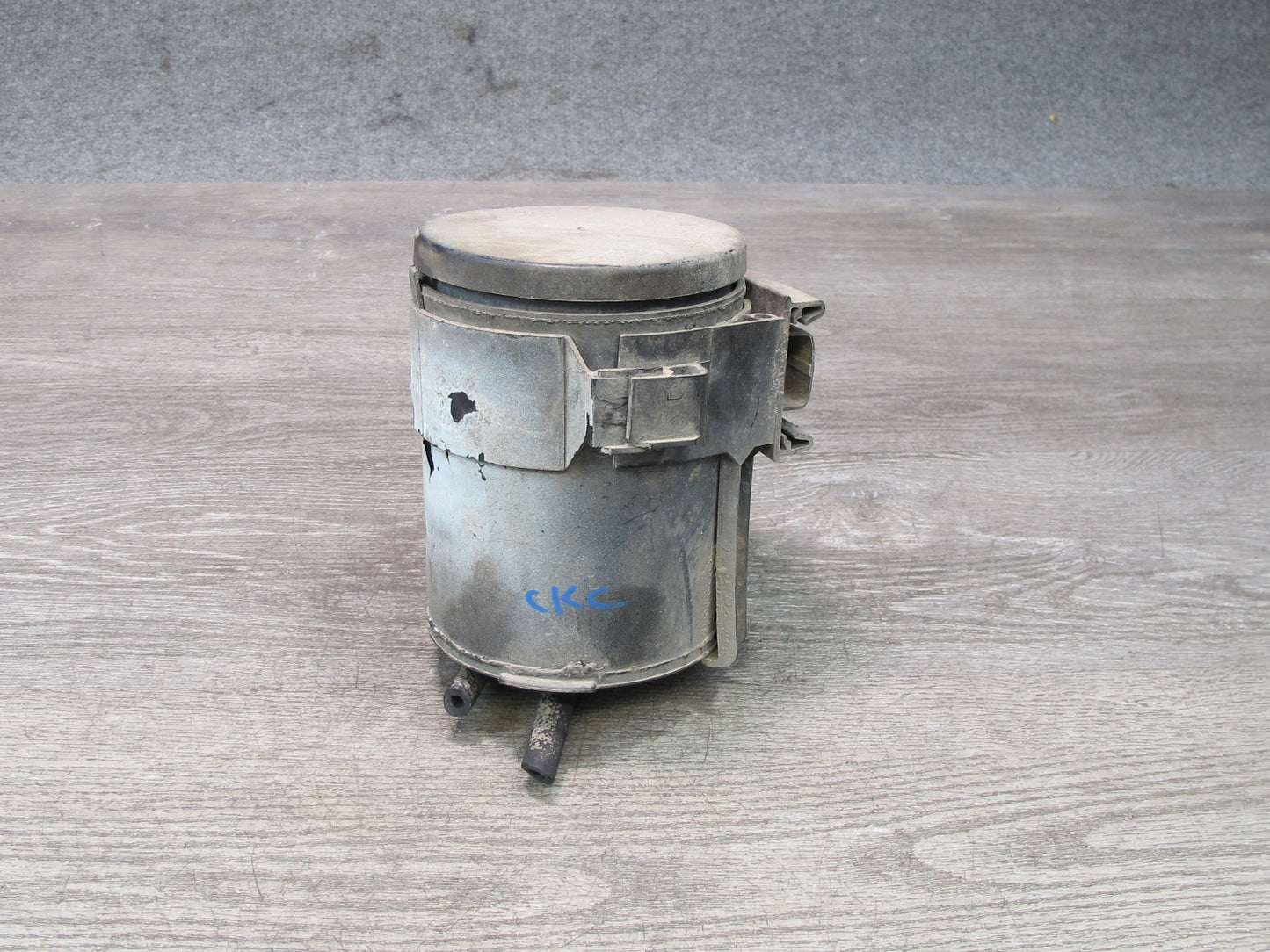 1991 Chevrolet Corvette C4 Fuel Evap Vapor Charcoal Canister Purge Valve OEM