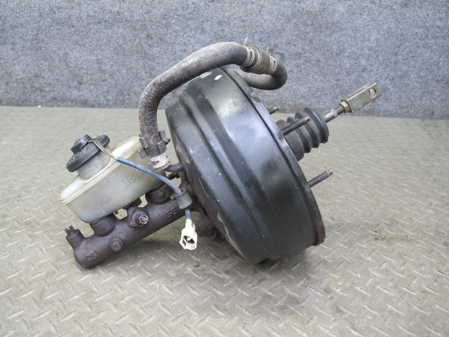 89-90 Toyota Supra MK3 ABS Brake Master Cylinder Booster Fluid Reservoir OEM