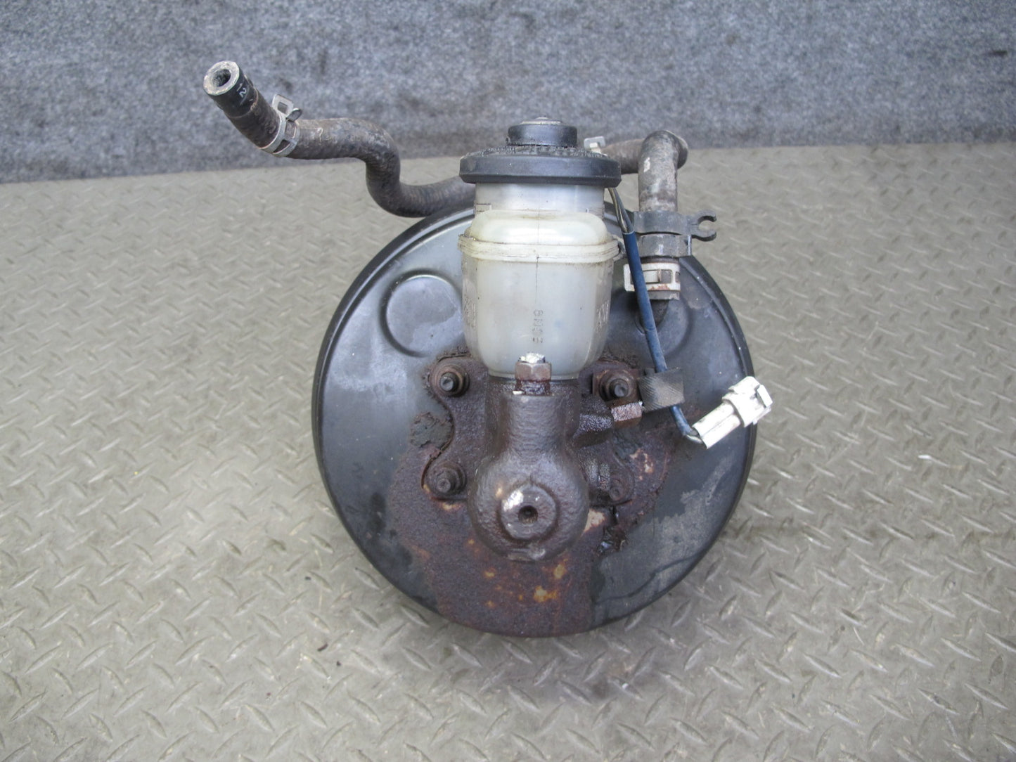 89-90 Toyota Supra MK3 ABS Brake Master Cylinder Booster Fluid Reservoir OEM
