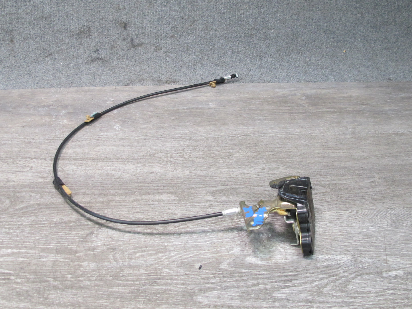 1998-2002 Lexus J100 LX470 Rear Trunk Lid Tail Gate Latch Lock W/ Handle Set