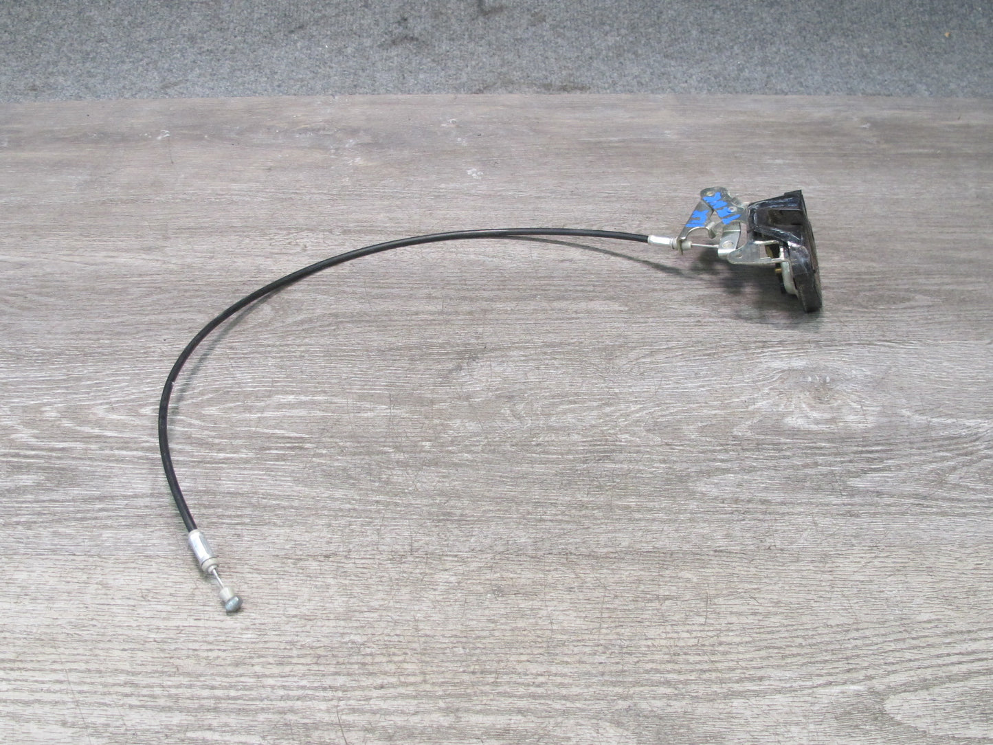 1998-2002 Lexus J100 LX470 Rear Trunk Lid Tail Gate Latch Lock W/ Handle Set