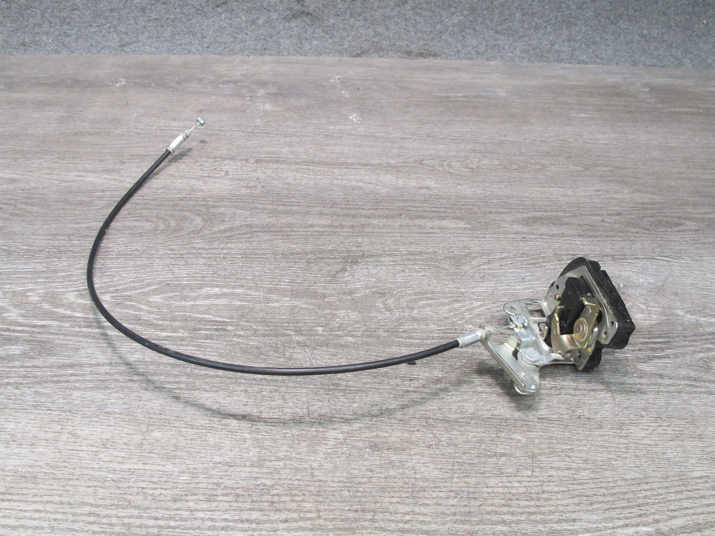 1998-2002 Lexus J100 LX470 Rear Trunk Lid Tail Gate Latch Lock W/ Handle Set
