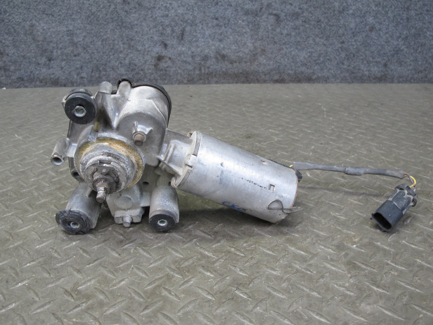 84-96 Chevrolet Corvette C4 Windshield Wiper Transmission Linkage w Motor OEM