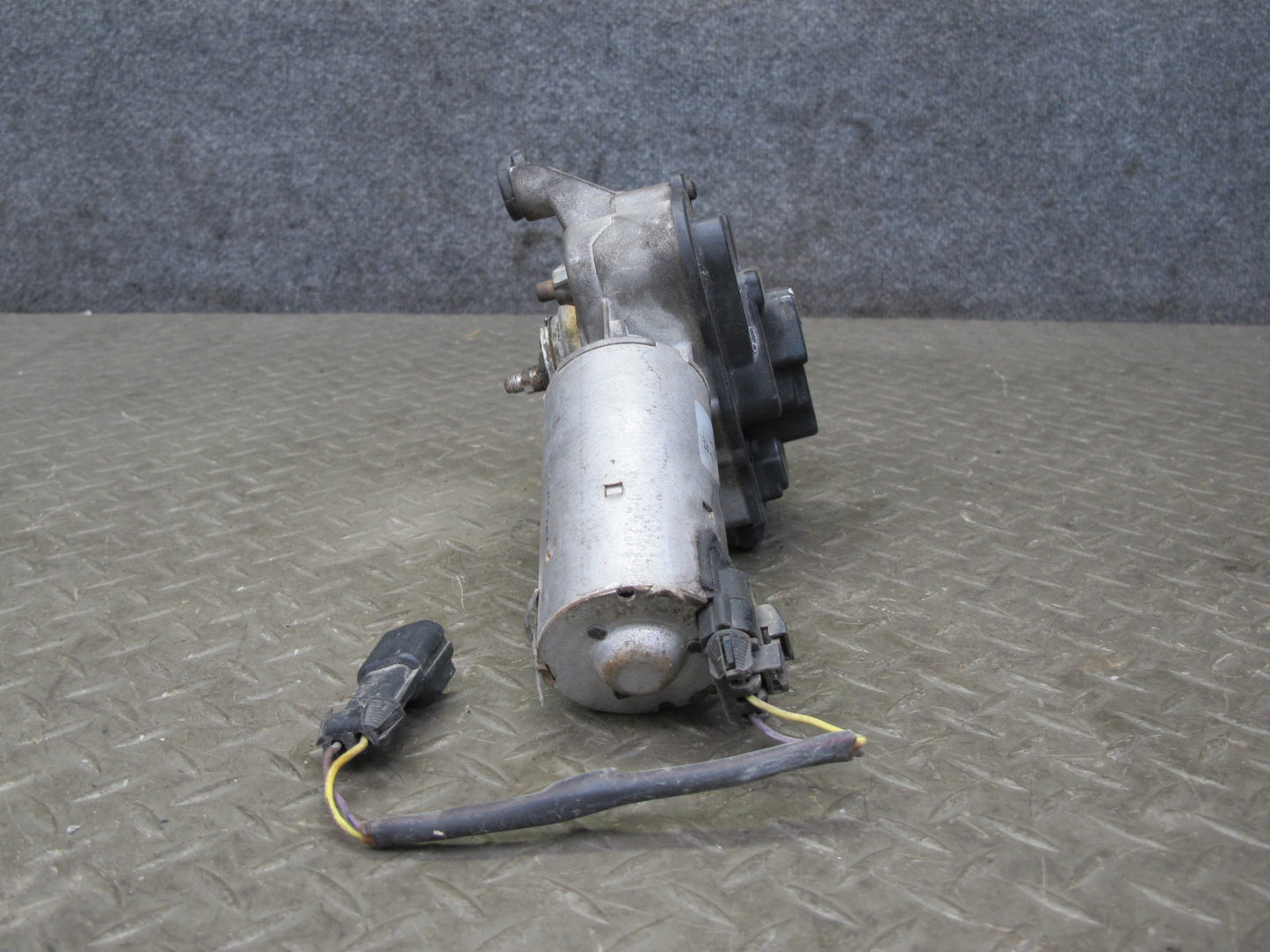 84-96 Chevrolet Corvette C4 Windshield Wiper Transmission Linkage w Motor OEM