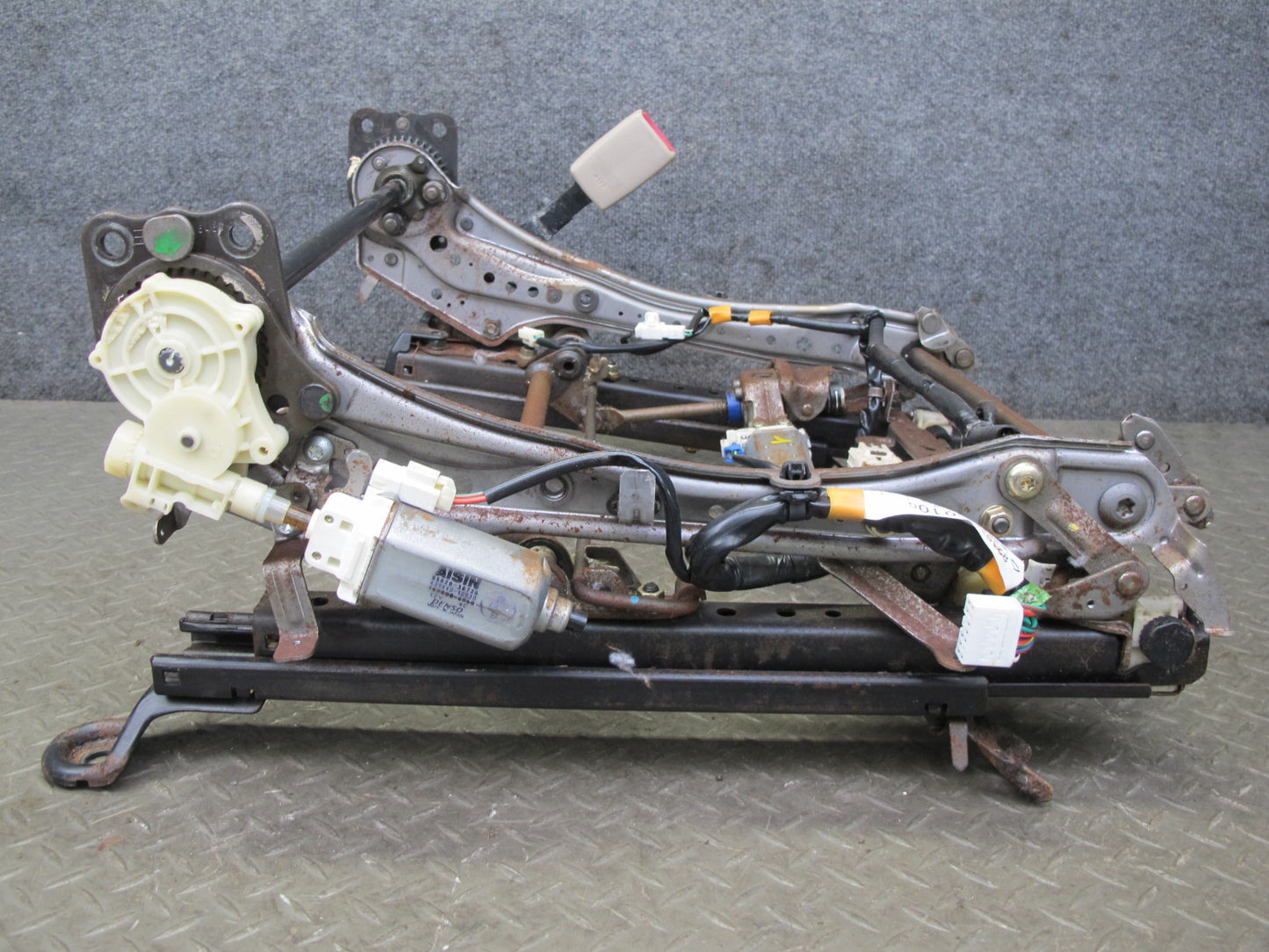 1998-2002 Lexus LX470 Front Right Pass Side Lower Seat Track Frame W/ Motor