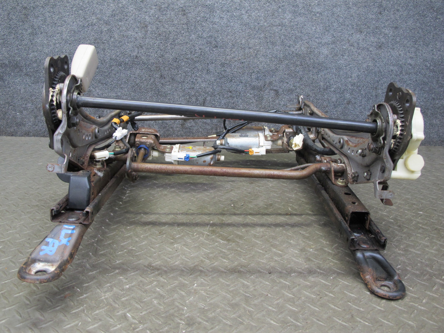 1998-2002 Lexus LX470 Front Right Pass Side Lower Seat Track Frame W/ Motor