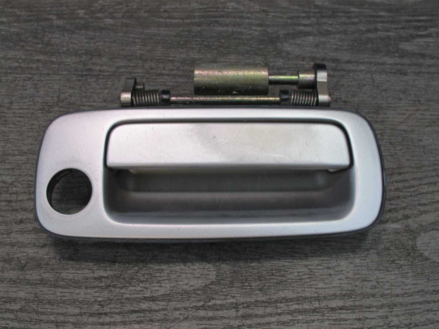 95-97 Lexus UCF20L LS400 Front Right Passenger Door Exterior Handle Silver OEM