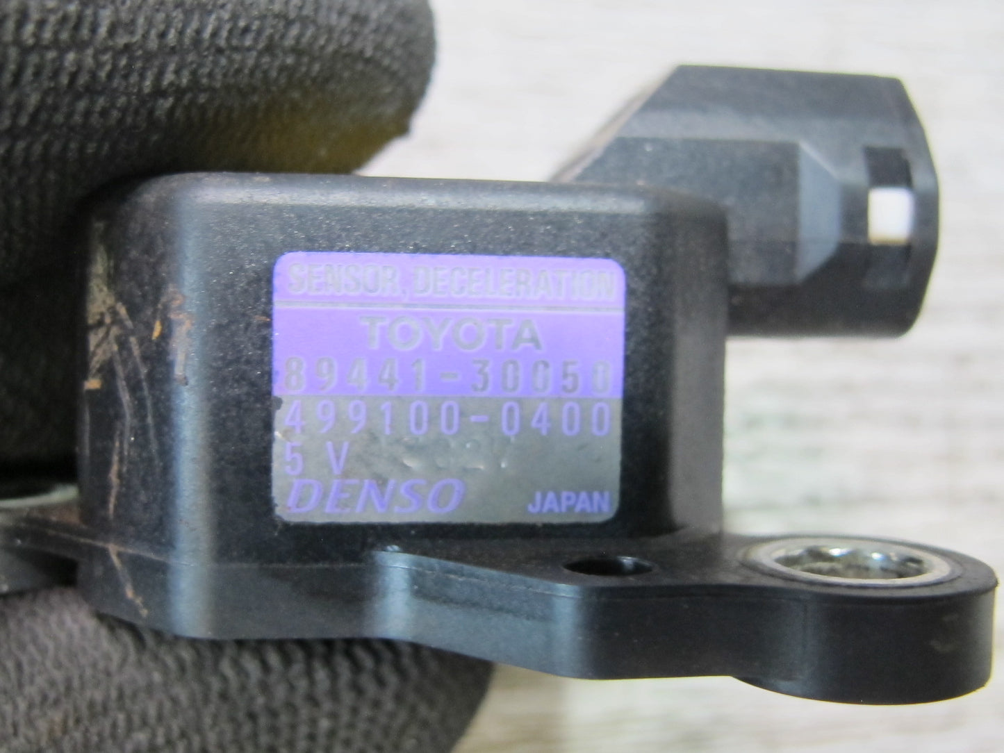 1998-2005 Lexus J100L LX470 ABS Deceleration Sensor 89441-30050