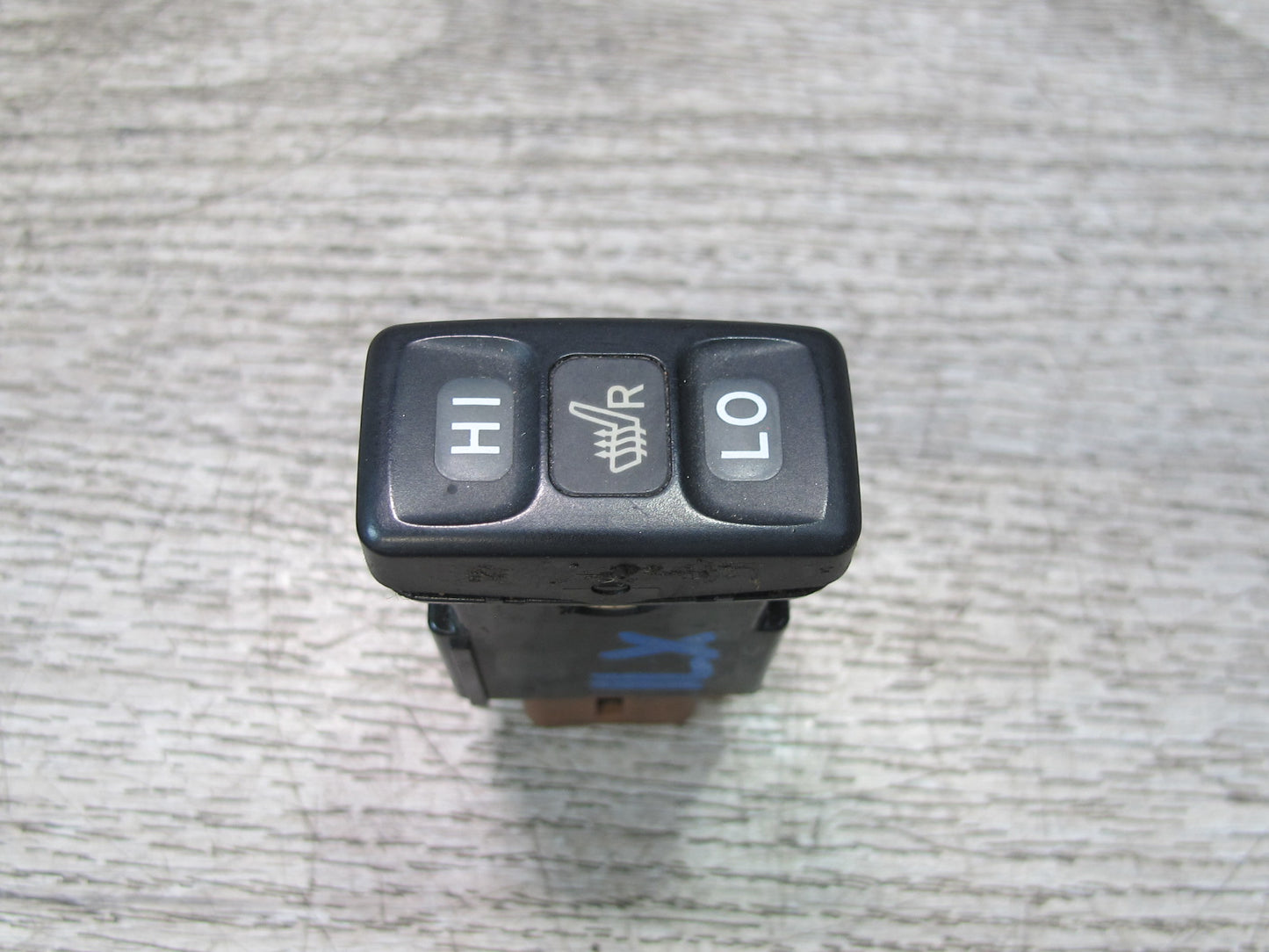 1998-2002 Lexus J100L LX470 Front Right Side Heated Seat Heater Button Switch