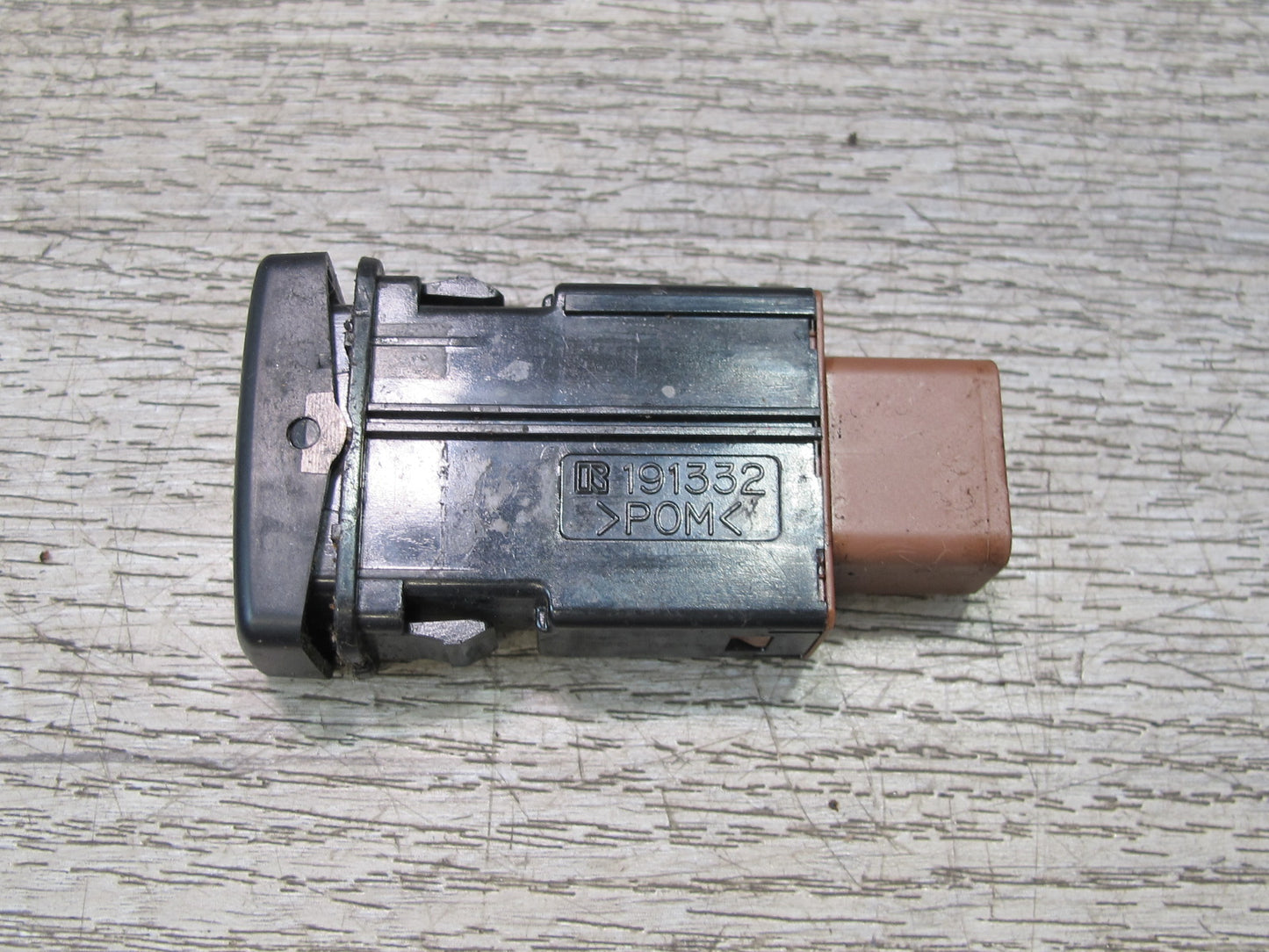 1998-2002 Lexus J100L LX470 Front Right Side Heated Seat Heater Button Switch