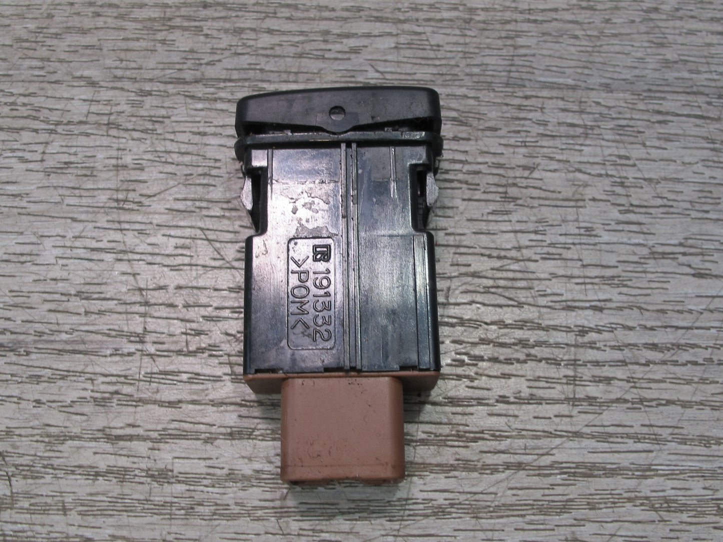 1998-2002 Lexus J100L LX470 Front Right Side Heated Seat Heater Button Switch