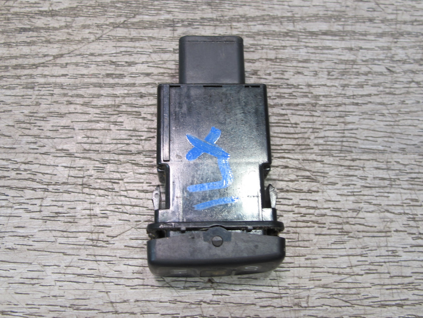 1998-2002 Lexus J100 LX470 Front Left Side Heated Seat Heater Button Switch