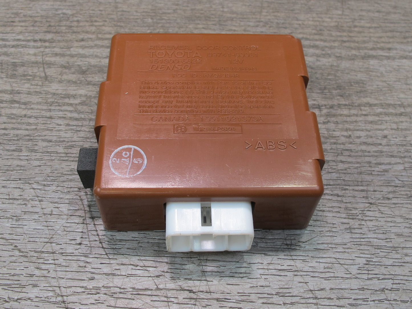 1999-2002 Lexus J100 LX470 Door Receiver Control Module 89741-60061