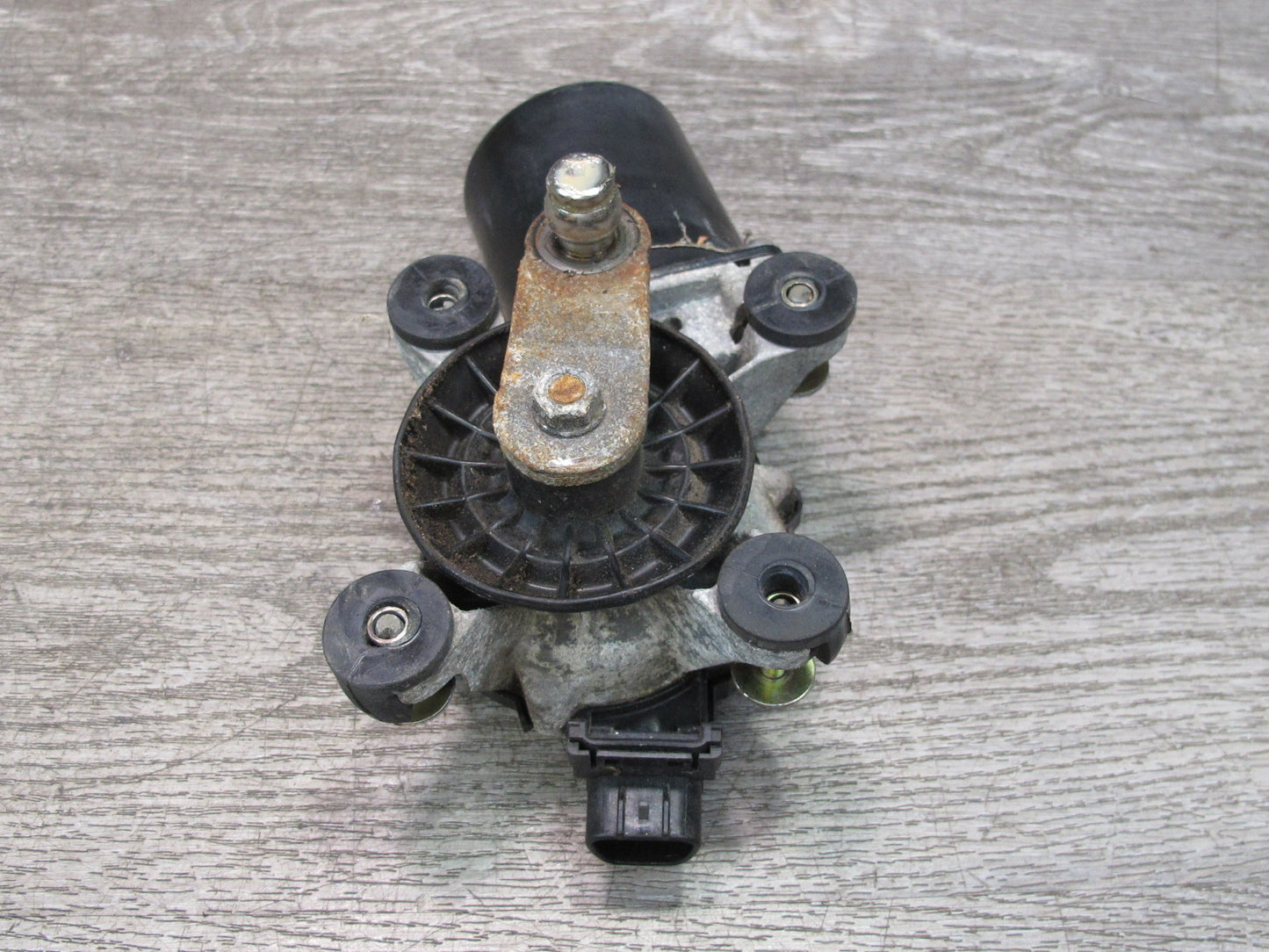 1998-2007 Lexus J100 LX470 Front Windshield Wiper Transmission Motor 85110-60300