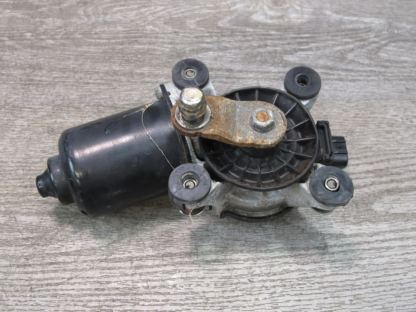 1998-2007 Lexus J100 LX470 Front Windshield Wiper Transmission Motor 85110-60300